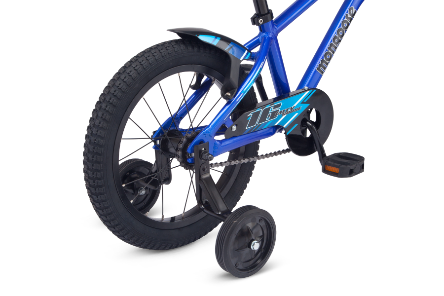 Mongoose bike with on sale training wheels