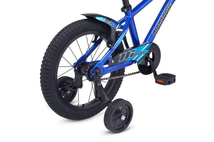 Mongoose bike top with training wheels